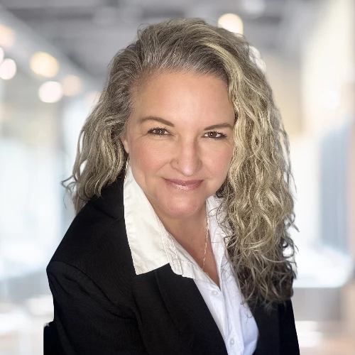 Erin Emmerson-Morris Headshhot